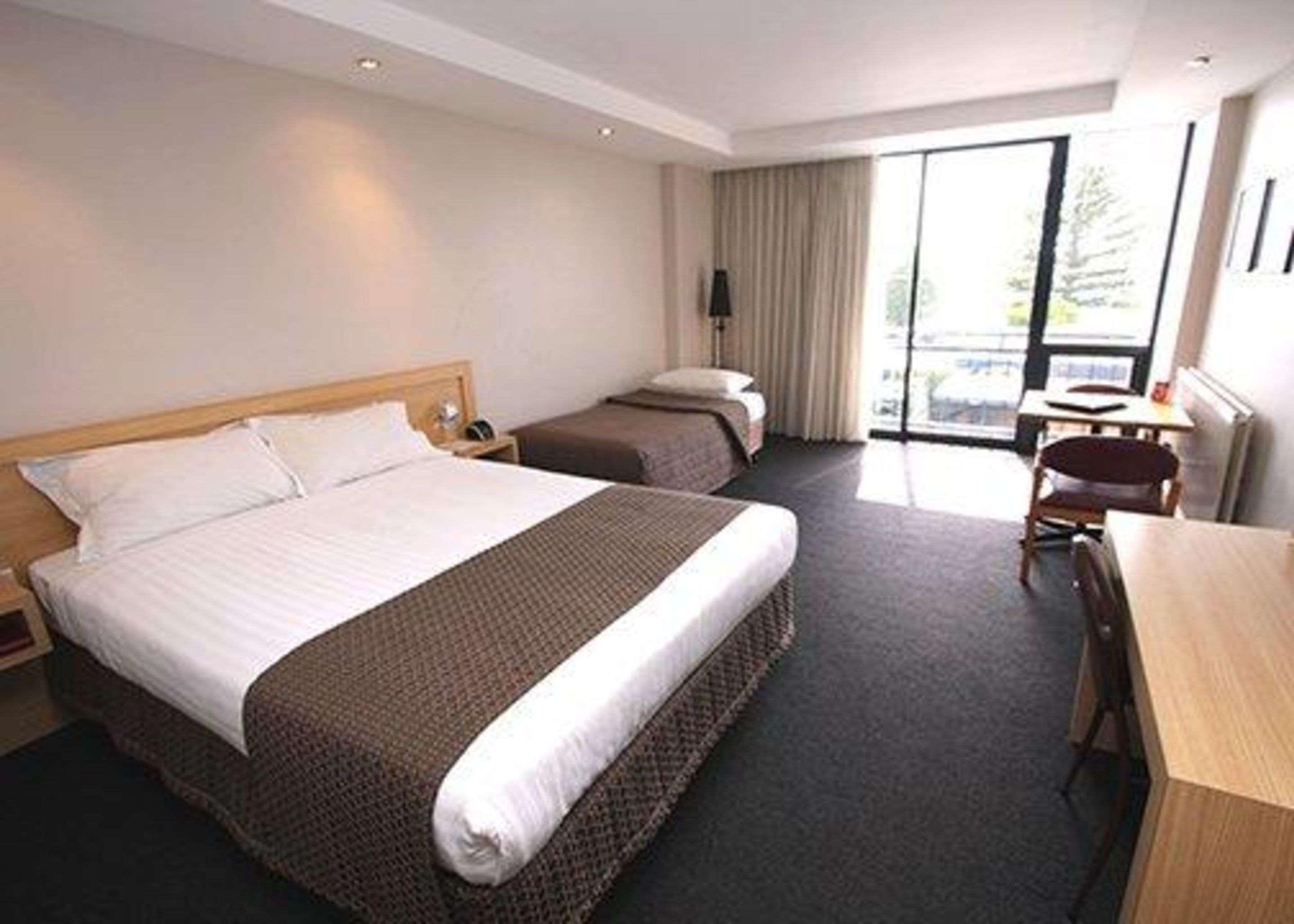Richmond Henty Hotel Portland Exterior photo