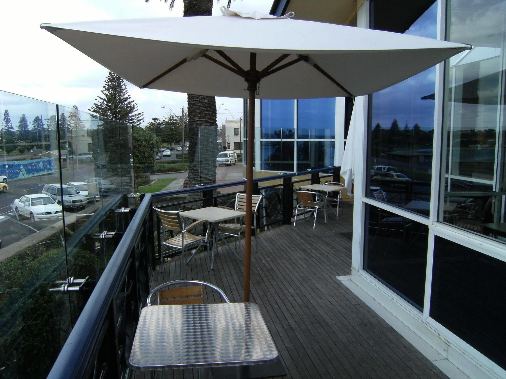Richmond Henty Hotel Portland Exterior photo