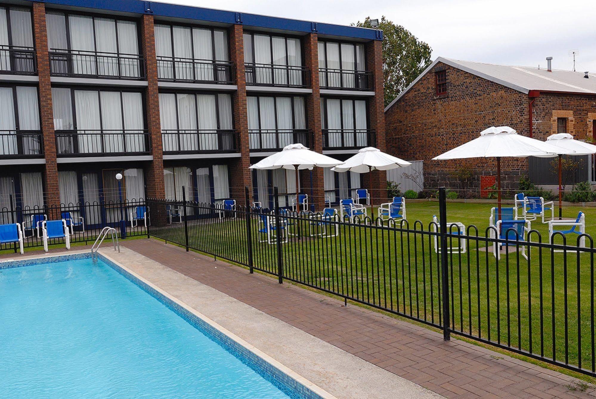 Richmond Henty Hotel Portland Exterior photo